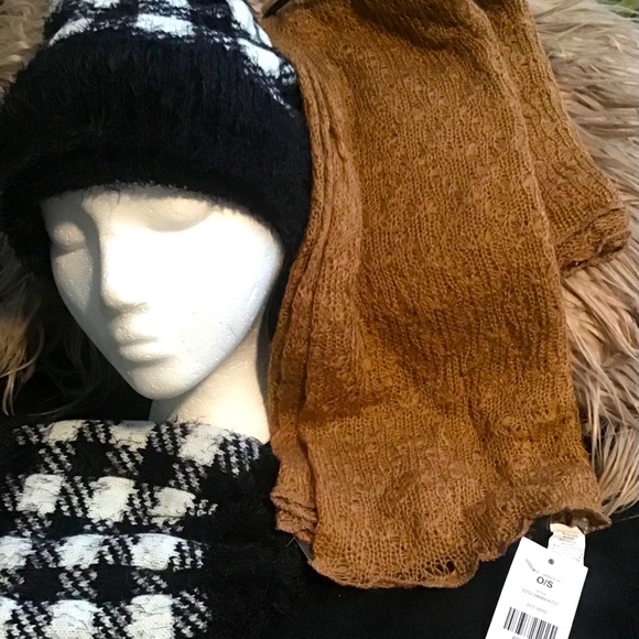 New scarf never worn - Picture 5 of 15